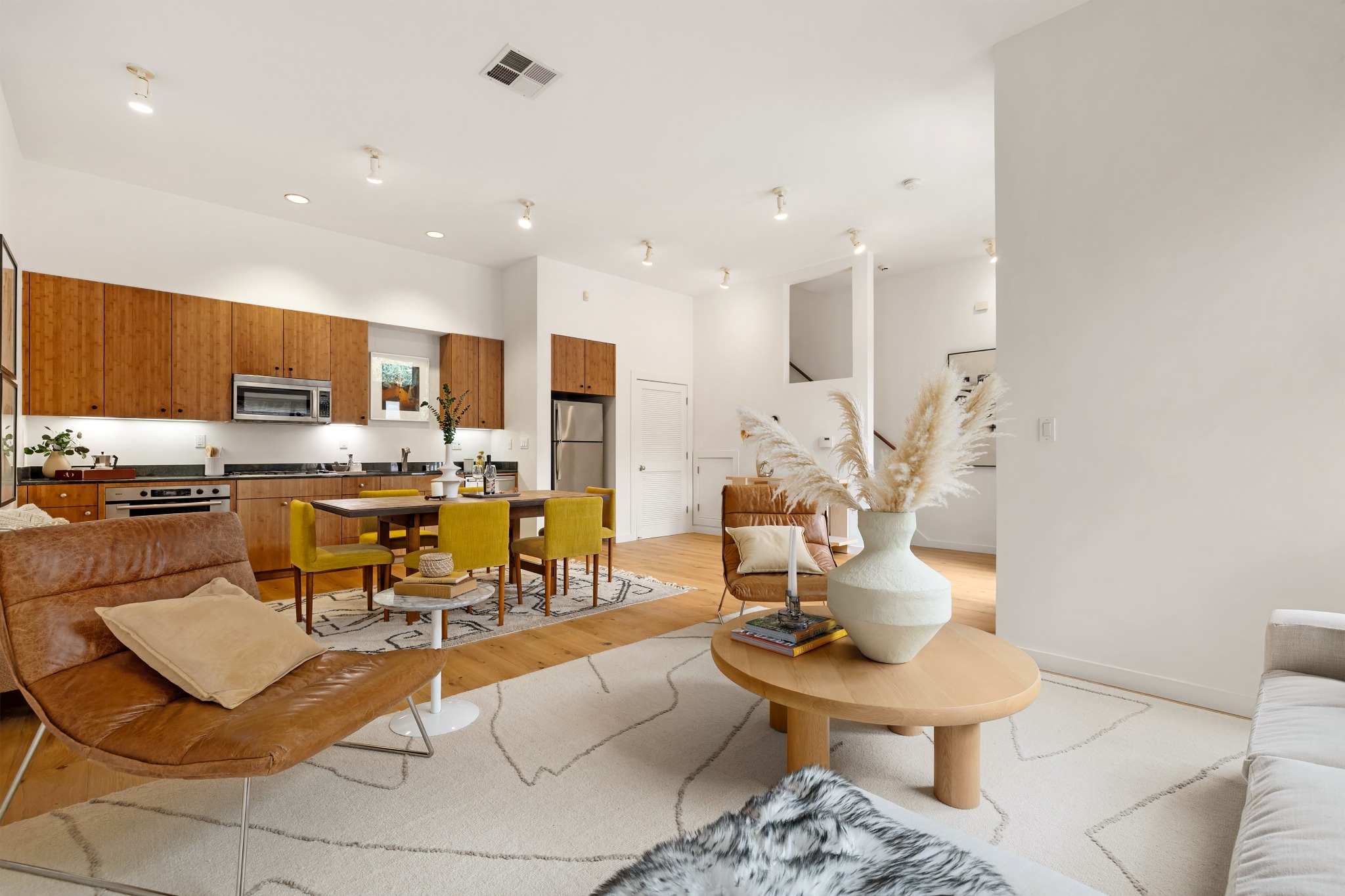 Living room and kitchen connection